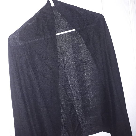 NWOT black Pashimina - Picture 1 of 3